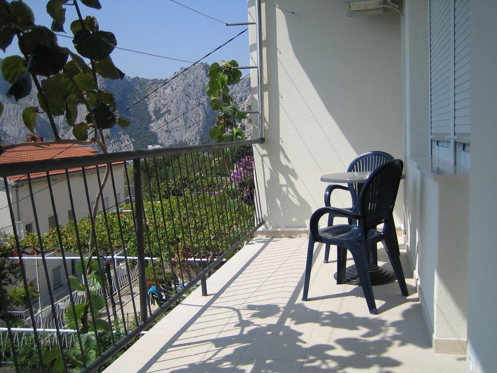 Apartment Kate Омиш Экстерьер фото